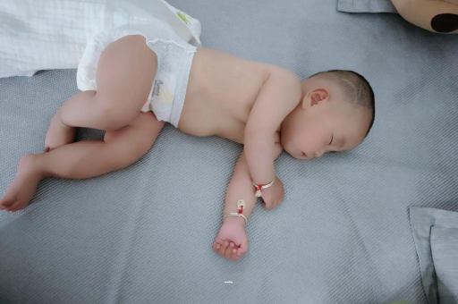 松滋怀孕肚子撑的难受